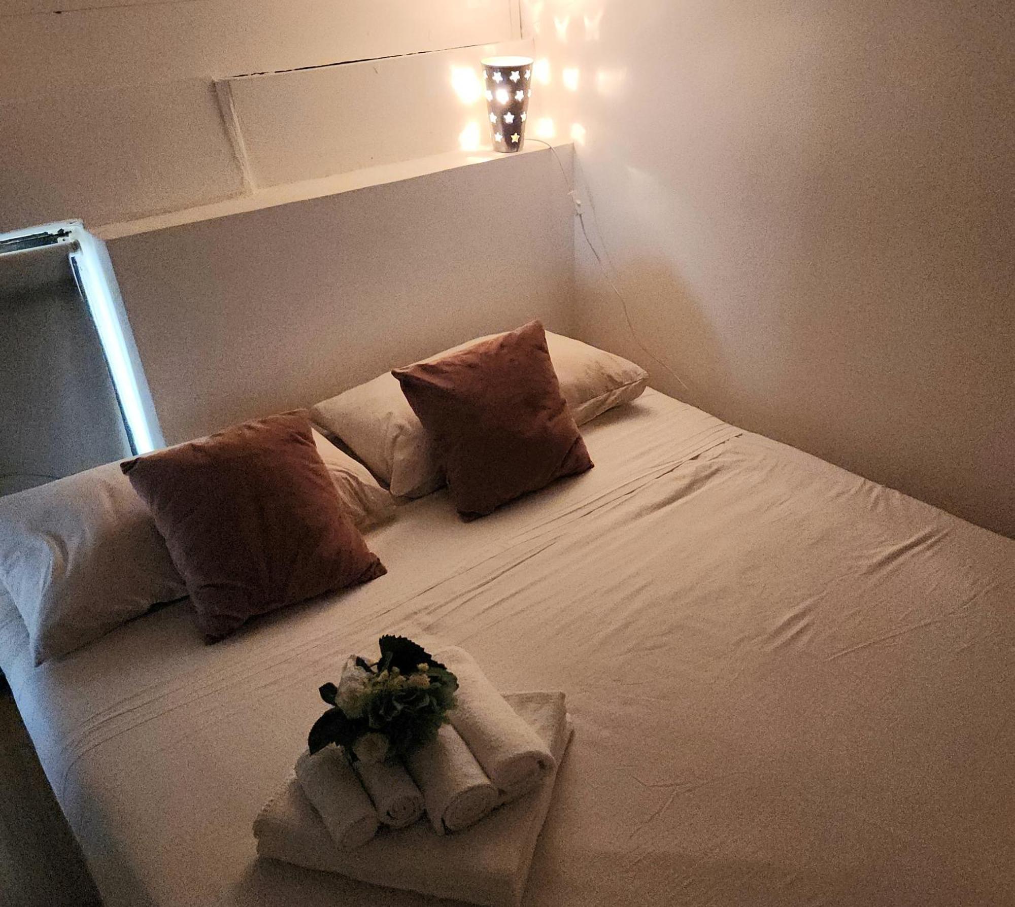 Gaia Suites - A Due Passi Dal Centro - Parcheggio Privato Τορίνο Δωμάτιο φωτογραφία